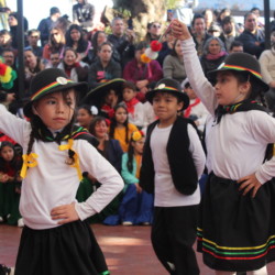 Fiesta familiar 2025 Svg+xml,%3Csvg%20xmlns%3D%22http%3A%2F%2Fwww.w3