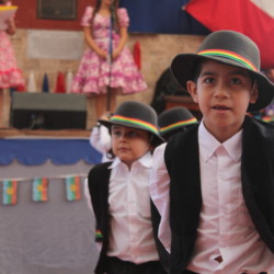 Fiesta familiar 2025 Svg+xml,%3Csvg%20xmlns%3D%22http%3A%2F%2Fwww.w3