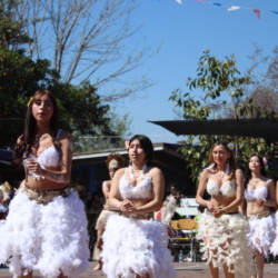 Fiesta familiar 2025 Svg+xml,%3Csvg%20xmlns%3D%22http%3A%2F%2Fwww.w3
