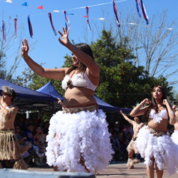 Fiesta familiar 2025 Svg+xml,%3Csvg%20xmlns%3D%22http%3A%2F%2Fwww.w3
