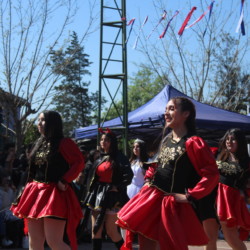 Fiesta familiar 2025 Svg+xml,%3Csvg%20xmlns%3D%22http%3A%2F%2Fwww.w3