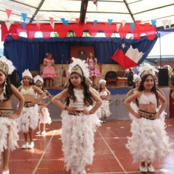 Fiesta familiar 2025 Svg+xml,%3Csvg%20xmlns%3D%22http%3A%2F%2Fwww.w3