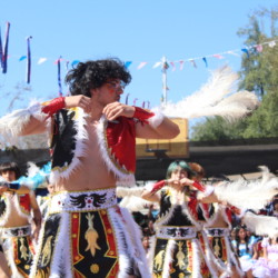 Fiesta familiar 2025 Svg+xml,%3Csvg%20xmlns%3D%22http%3A%2F%2Fwww.w3