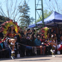 Fiesta familiar 2025 Svg+xml,%3Csvg%20xmlns%3D%22http%3A%2F%2Fwww.w3
