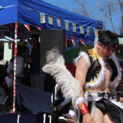 Fiesta familiar 2025 Svg+xml,%3Csvg%20xmlns%3D%22http%3A%2F%2Fwww.w3
