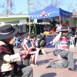 Fiesta familiar 2025 Svg+xml,%3Csvg%20xmlns%3D%22http%3A%2F%2Fwww.w3