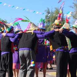Fiesta familiar 2025 Svg+xml,%3Csvg%20xmlns%3D%22http%3A%2F%2Fwww.w3