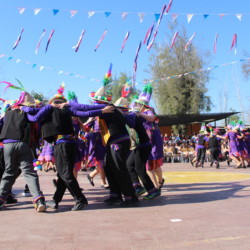 Fiesta familiar 2025 Svg+xml,%3Csvg%20xmlns%3D%22http%3A%2F%2Fwww.w3
