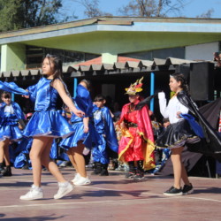 Fiesta familiar 2025 Svg+xml,%3Csvg%20xmlns%3D%22http%3A%2F%2Fwww.w3