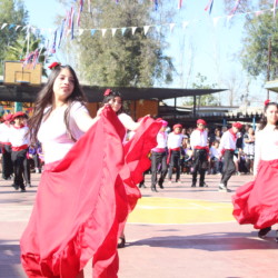 Fiesta familiar 2025 Svg+xml,%3Csvg%20xmlns%3D%22http%3A%2F%2Fwww.w3