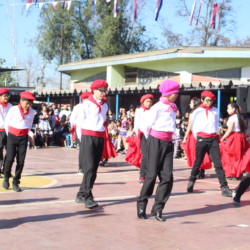 Fiesta familiar 2025 Svg+xml,%3Csvg%20xmlns%3D%22http%3A%2F%2Fwww.w3