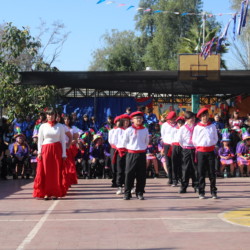 Fiesta familiar 2025 Svg+xml,%3Csvg%20xmlns%3D%22http%3A%2F%2Fwww.w3