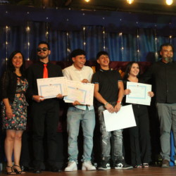 Ceremonia de graduación 4os medios 2025 Svg+xml,%3Csvg%20xmlns%3D%22http%3A%2F%2Fwww.w3