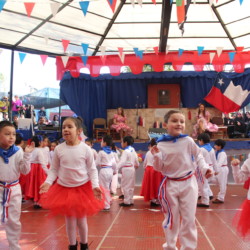 Fiesta familiar 2025 Svg+xml,%3Csvg%20xmlns%3D%22http%3A%2F%2Fwww.w3