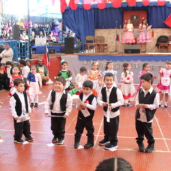 Fiesta familiar 2025 Svg+xml,%3Csvg%20xmlns%3D%22http%3A%2F%2Fwww.w3