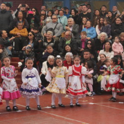 Fiesta familiar 2025 Svg+xml,%3Csvg%20xmlns%3D%22http%3A%2F%2Fwww.w3
