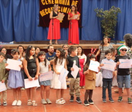 Ceremonia de reconocimiento 2025 Svg+xml,%3Csvg%20xmlns%3D%22http%3A%2F%2Fwww.w3