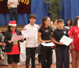 Ceremonia de reconocimiento 2025 Svg+xml,%3Csvg%20xmlns%3D%22http%3A%2F%2Fwww.w3