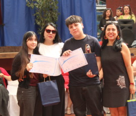 Ceremonia de reconocimiento 2025 Svg+xml,%3Csvg%20xmlns%3D%22http%3A%2F%2Fwww.w3