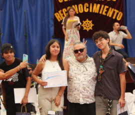 Ceremonia de reconocimiento 2025 Svg+xml,%3Csvg%20xmlns%3D%22http%3A%2F%2Fwww.w3