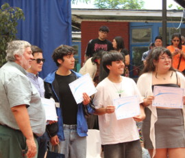 Ceremonia de reconocimiento 2025 Svg+xml,%3Csvg%20xmlns%3D%22http%3A%2F%2Fwww.w3